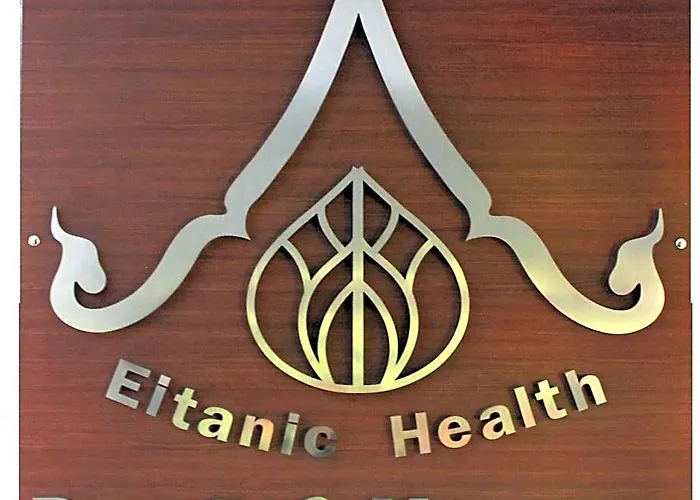 โรงแรม Eitanic 3*